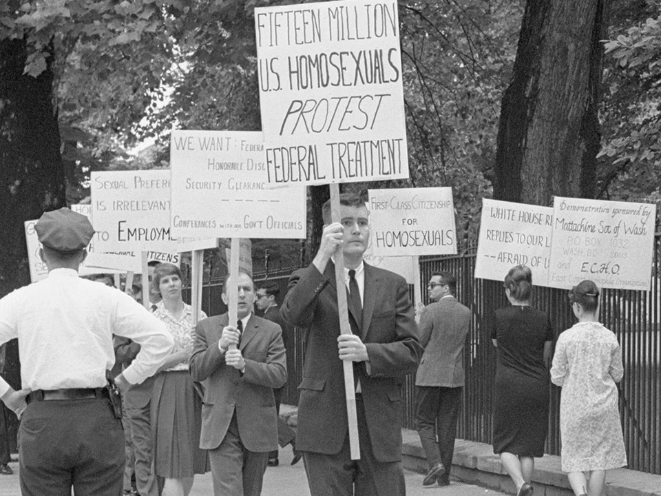 Larangan Orang LGBT Dari Pemerintah (27 April 1953)